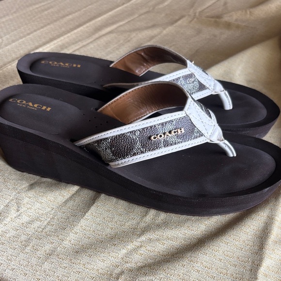 Coach Black Footbed White-Trim Logo Strap Thong Sandals - Picture 5 of 16